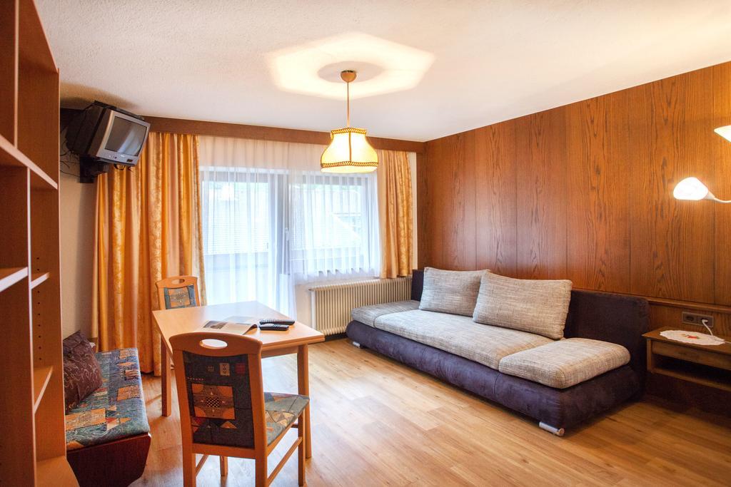 Haus Weidmannsheil Apartment Längenfeld Екстериор снимка